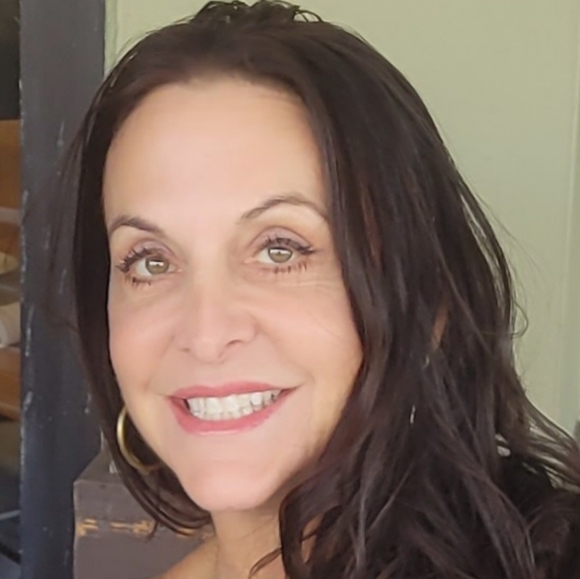 I'm selling NWT or gently used women's clothing sizes 2-4 or XS-S. I'm 5'2... - Picture 1 of 4